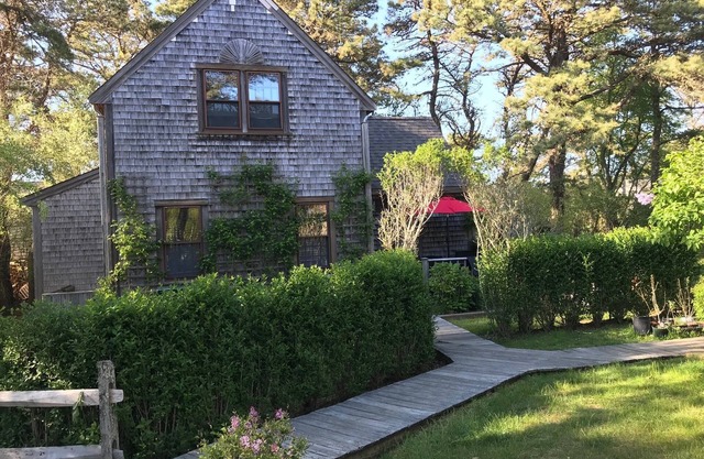 Octobre à Nantucket Comfy Cottage - courte promenade de la plage, les chiens sont OK!