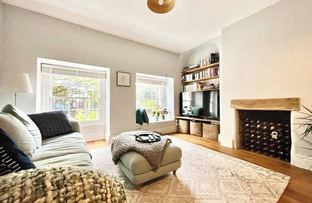 2 Bed Apartment in the Heart of Clifton Village