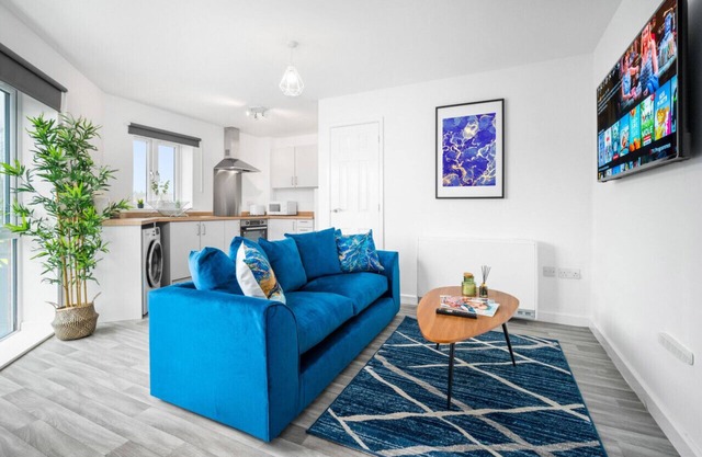 Luxury Two Bed Apartment - Parking - Smart TV