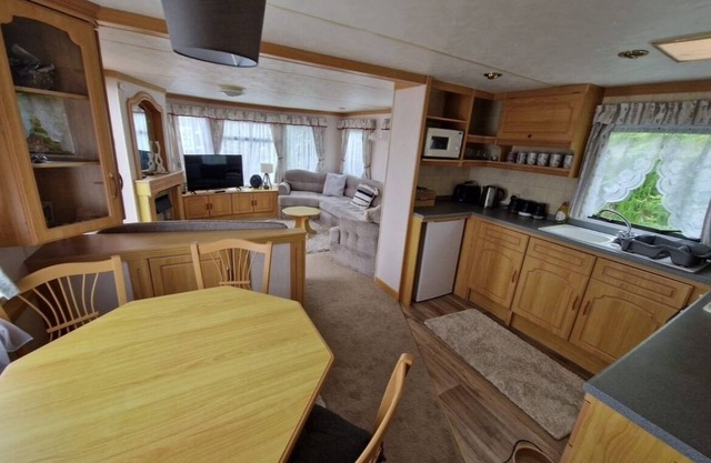 2 Bed Caravan with Aberystwyth Town Viev