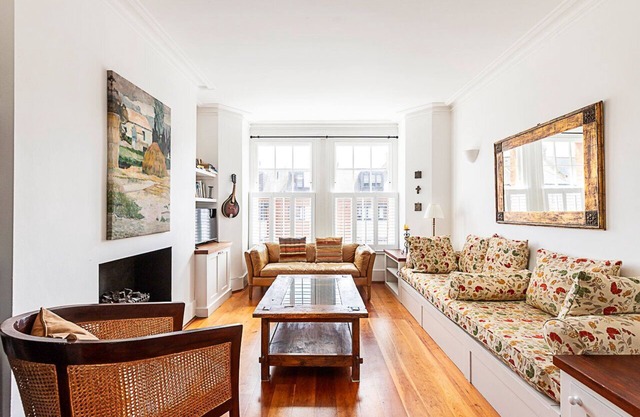 2-Bed Charm Near Battersea Park