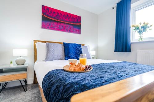2 Bed Elegant home with Parking in Harlow
