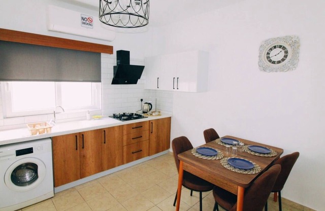 2 Bed Famagusta Apartment - Central, Cosy & Modern