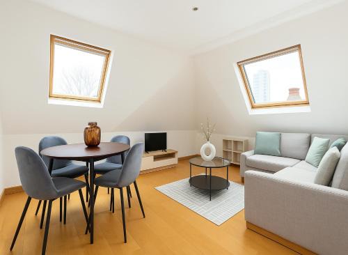2 Bed Flat near Acton Park