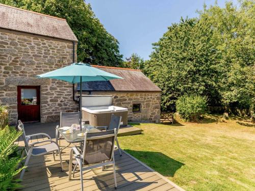 2 Bed in Fowey CHEST