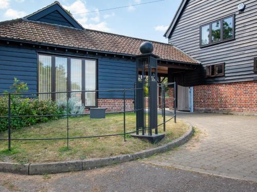 2 bed in Hadleigh 87956