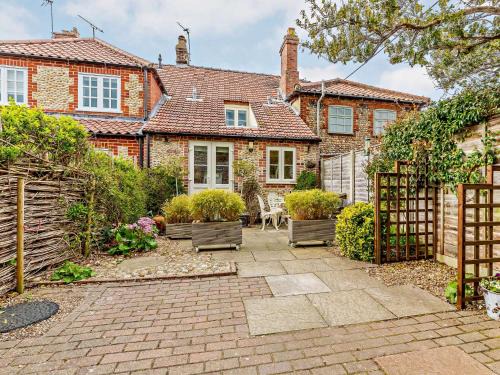 2 bed in Holt NCC32