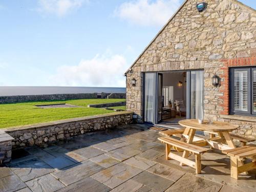2 Bed in Ogmore-by-Sea 86495