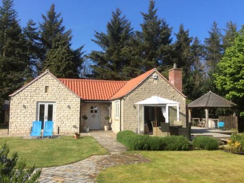 2 Bed in Robin Hoods Bay G0179