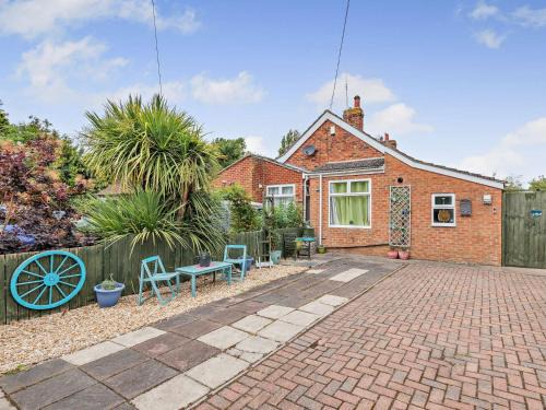 2 Bed in Sutton-on-Sea 74809