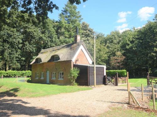 2 Bed in Wroxham 56104