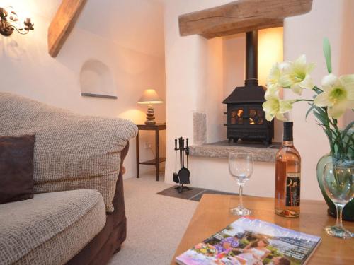 2 bed property in Tedburn St Mary MEDVI