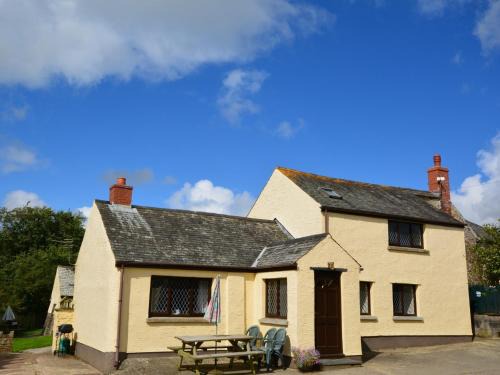 2 bed property in Instow INFOB