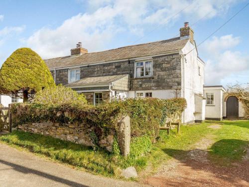 2 bed property in Wadebridge 87231
