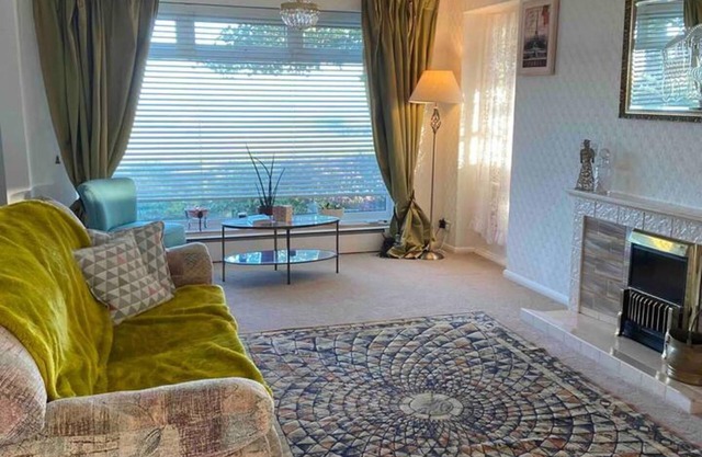 2 Bed Retreat With Amazing Sea Views in Brighton