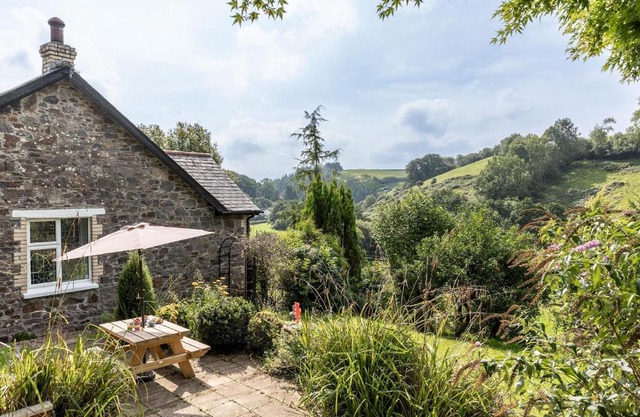 2 bed rural retreat set on the edge of Exmoor