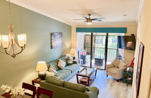 2BR Condo w 2 Bath / 2 Pools - Près de IMG Academy / Plages / Anna Maria Island
