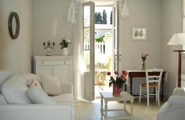Maison de ville confortable dans un développement exclusif - 3 mns à pied du centre de St. Rem