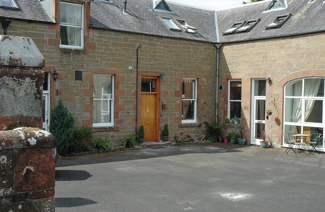 2 bedroom accommodation in Gattonside near Melrose