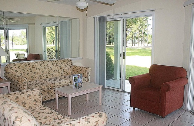2 Bedroom, 2 bathroom, Golf Course View, nearby beaches and Calabash style Seafood(2703)