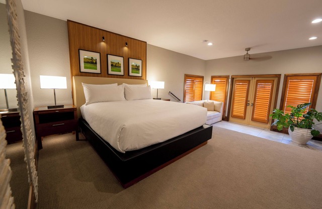 ADA 2-Bedroom with Stunning Bay Views