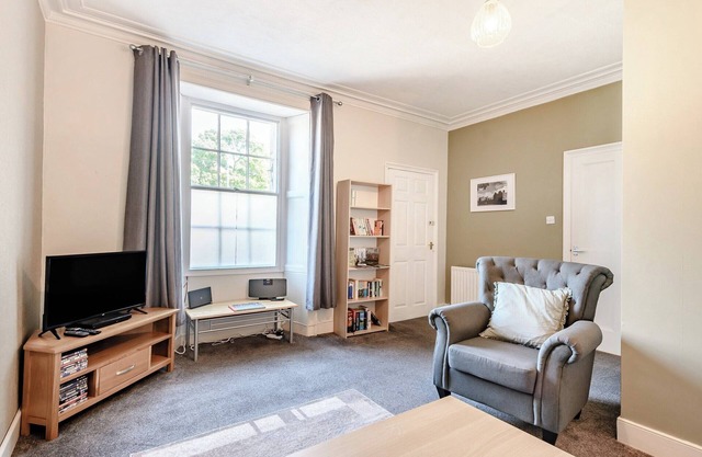 A charming home from home nestled perfectly in the popular town of Berwick Upon Tweed.