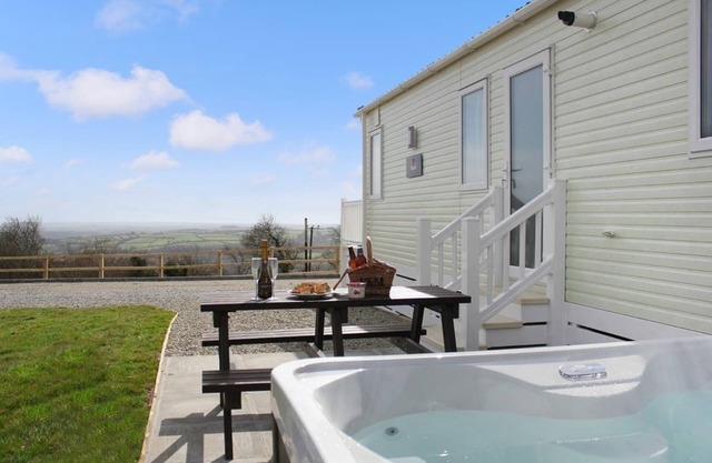 2 bedroom accommodation in St Ann’s Chapel, Callington