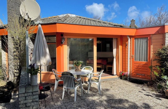 2 bedroom accommodation in Julianadorp aan Zee