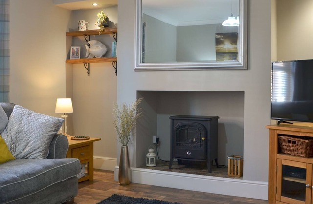 2 bedroom accommodation in North Frodingham
