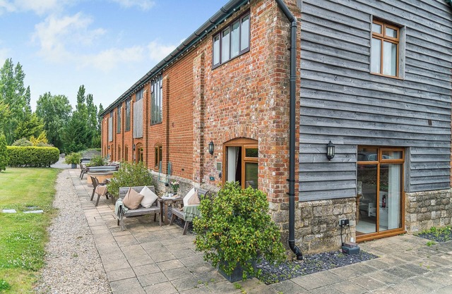 2 bedroom accommodation in Blandford Forum