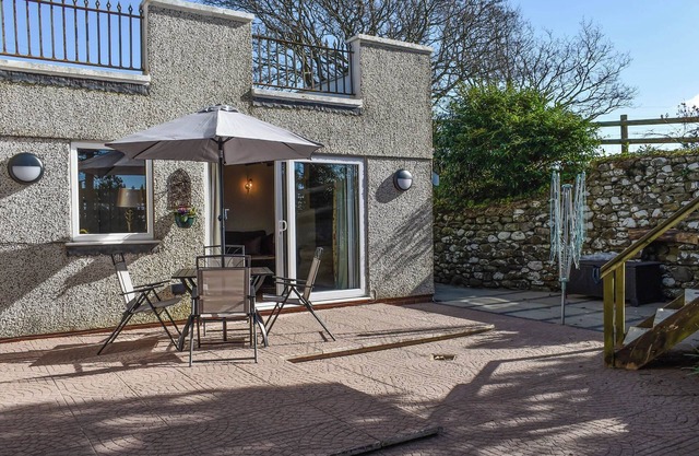 This property offers a fantastic base to explore this beautiful part of the county.