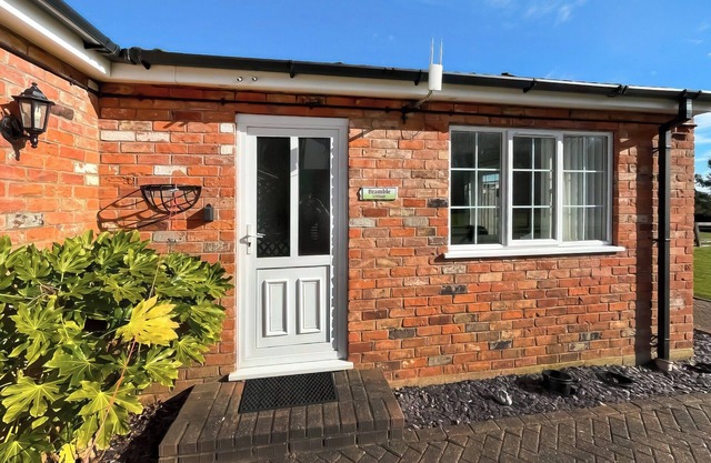 2 bedroom accommodation in Burgh le Marsh