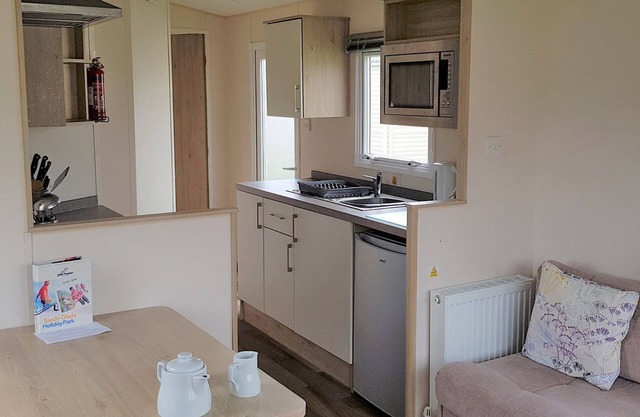 2 bedroom accommodation in Burnham-on-Sea