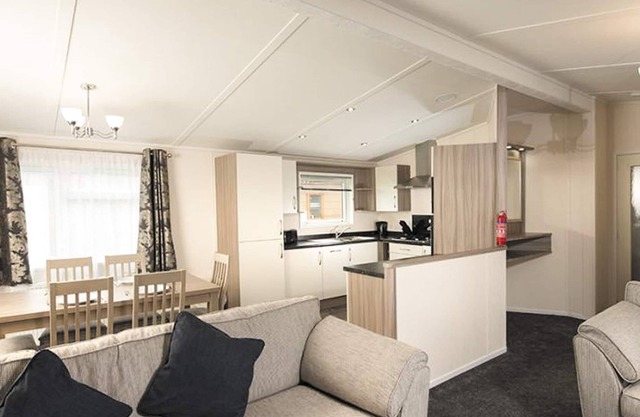2 bedroom accommodation in Burnham-on-Sea