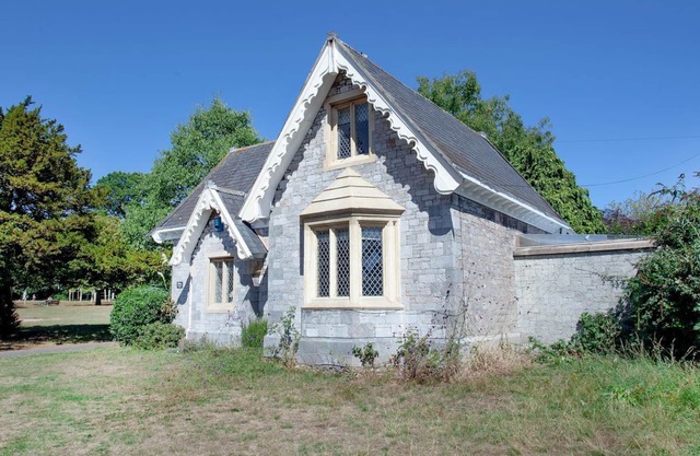 2 bedroom accommodation in Exeter