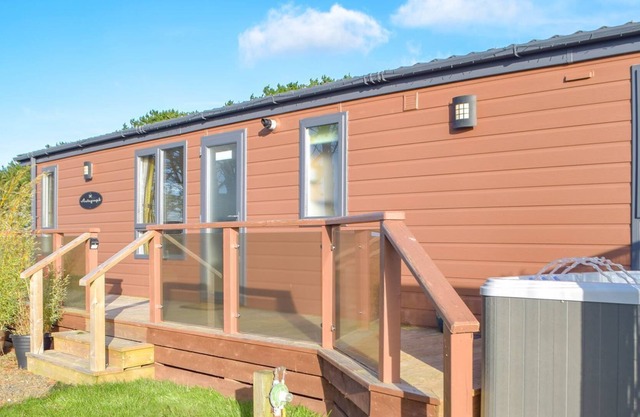 2 bedroom accommodation in Hasguard Cross