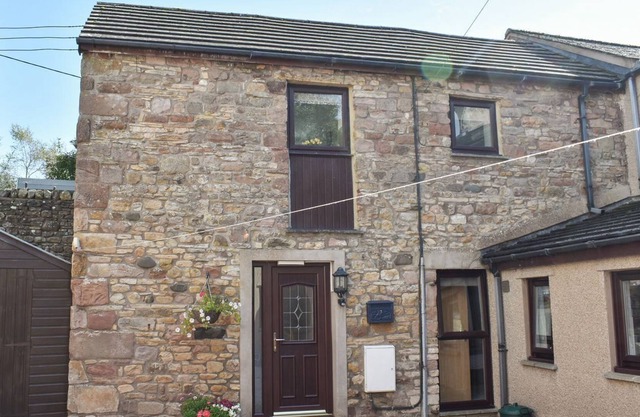 2 bedroom accommodation in Church Brough, near Kirkby Stephen