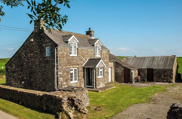 2 bedroom accommodation in Near Porthgain