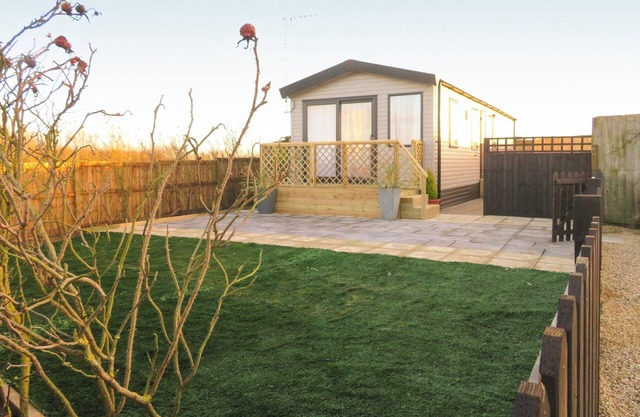 2 bedroom accommodation in Tydd St Giles
