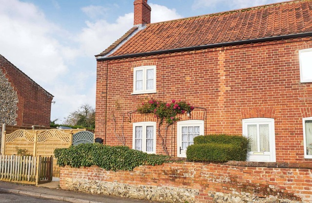 2 bedroom accommodation in North Elmham