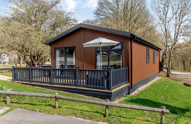2 bedroom accommodation in Woolverstone, Ipswich