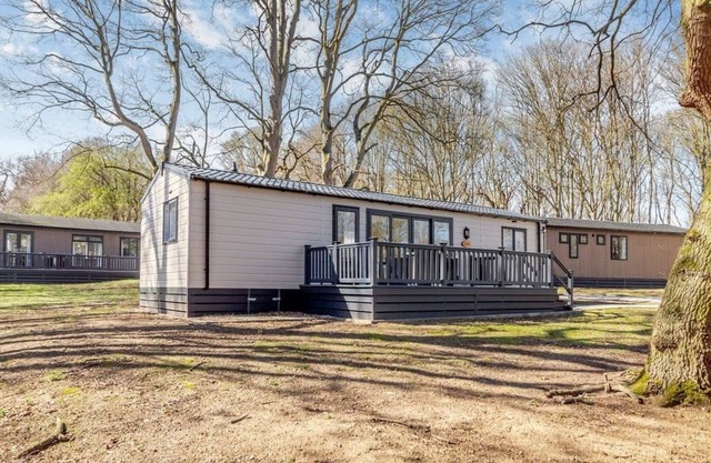 2 bedroom accommodation in Woolverstone, Ipswich