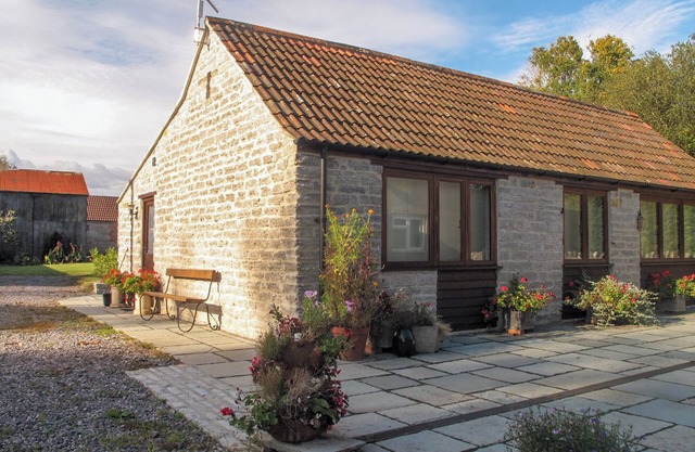 Cedar barn has been beautifully converted with a sumptuous feel and offers a rural setting.