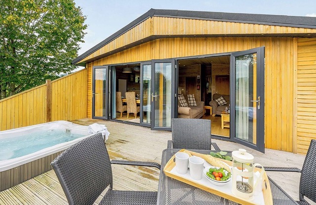 2 bedroom accommodation in Hopton Heath, Craven Arms