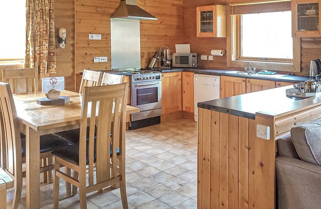 2 bedroom accommodation in Llandeilo, Nr Carmarthen