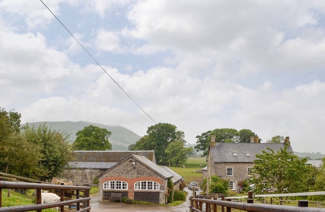 Hébergement 2 chambres à Llantilio Pertholey, près d'Abergavenny
