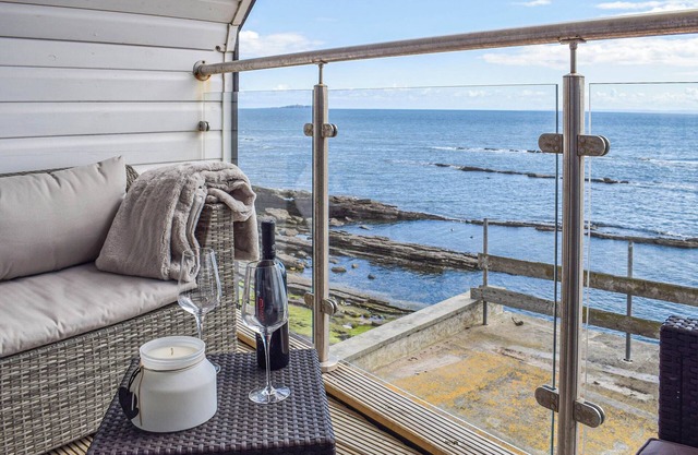 A beautiful cottage by the sea side and the perfect base with shops, pubs and restaurants.