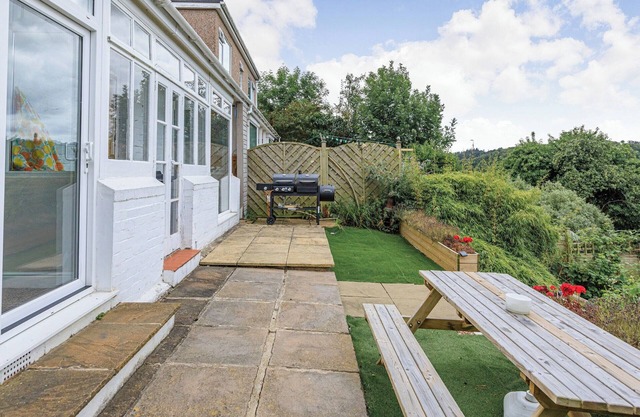 2 bedroom accommodation in Bishops Tawton, near Barnstaple