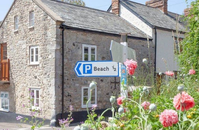 2 bedroom accommodation in Branscombe