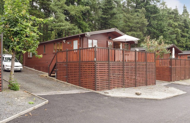 Lovely detached property on an exclusive site offering comfortable accommodation.